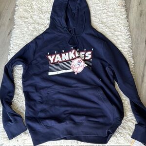 Level Wear Youth Navy New York Yankees Tailor Made Fleece Pullover Hoodie